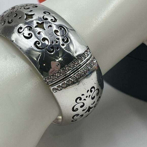 Brighton Fortuna Silver Plated Crystals Hinged Bangle Bracelet 1” - Picture 2 of 14